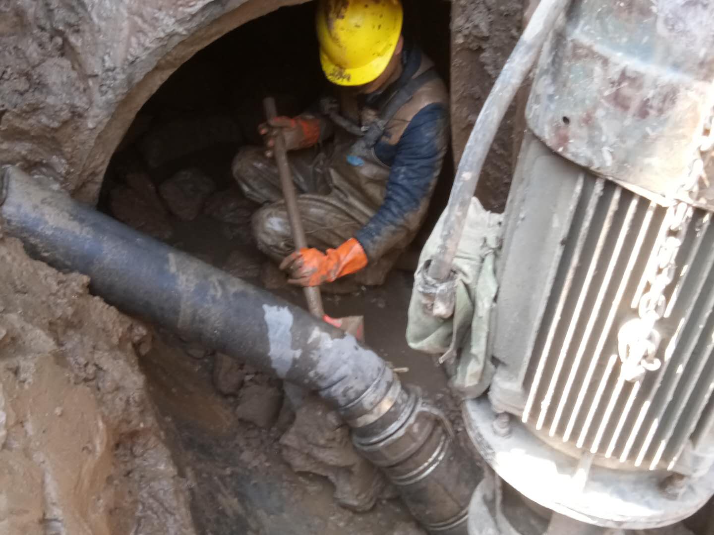 龙子湖管道清淤